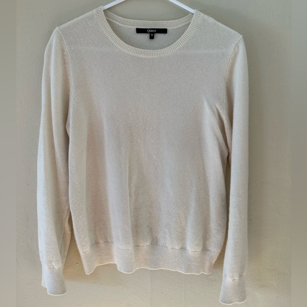 Quince Mongolian Cashmere Crewneck Sweater, size Small, Ivory